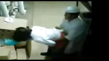 Kızlar yanıp sönen turk yerli erotik ve dans içinde kamu
