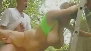 Ringde çıplak büyük bir adam için yerli turk erotik savaşıyor!